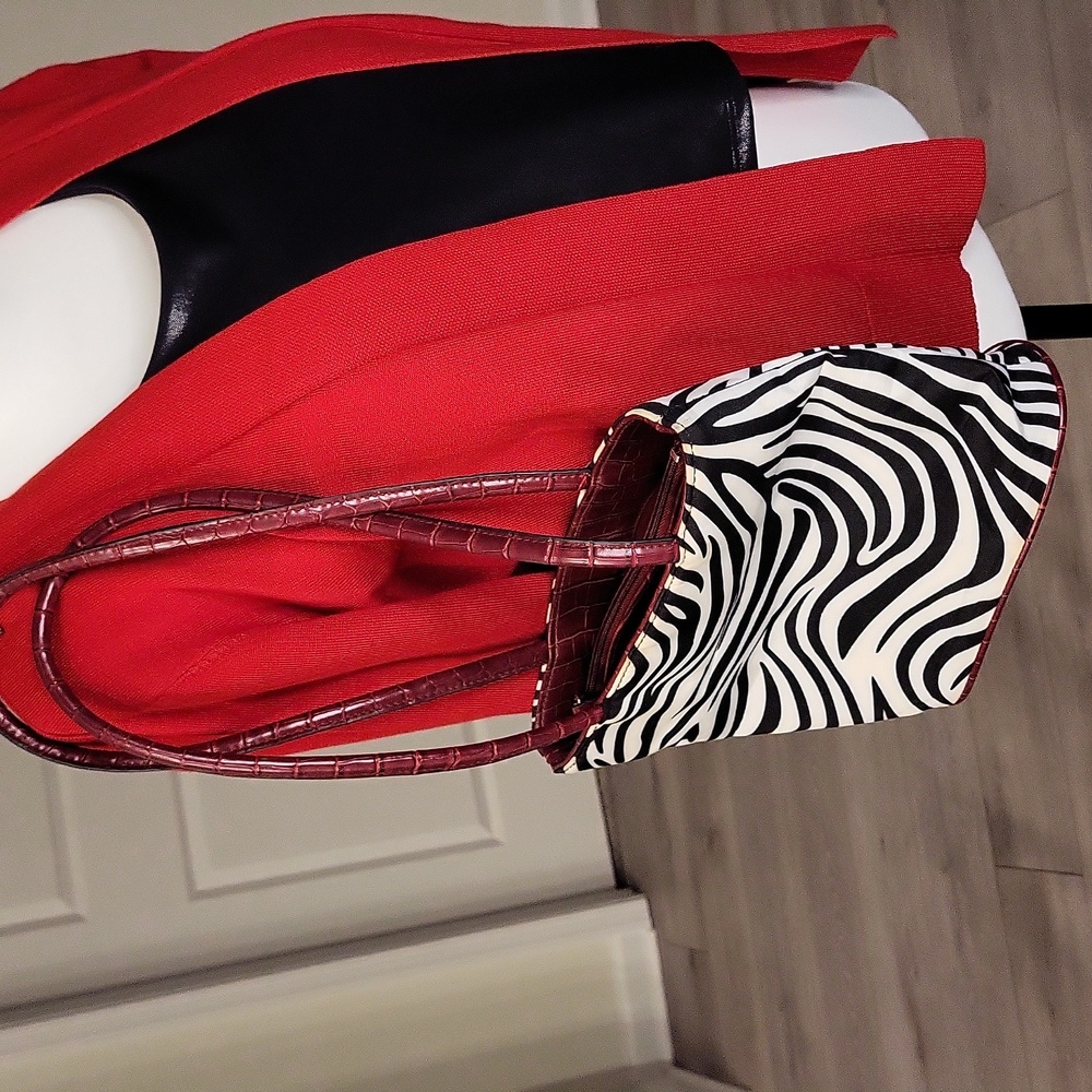 Blk & W Zebra Pattern Tote - image 5